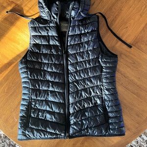 Old Navy parka vest w/ hood